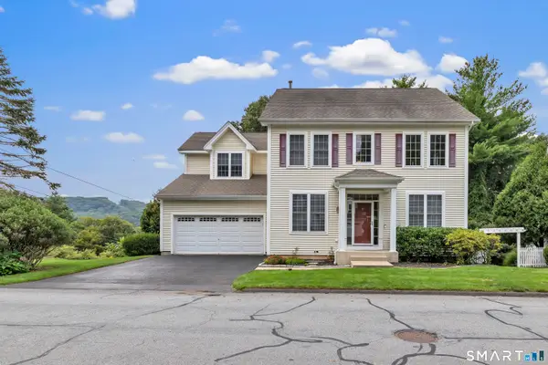 17 Traditions Boulevard, Southbury, CT 06488