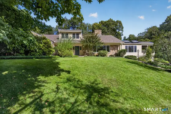 333 Mansfield Road, North Haven, CT 06473