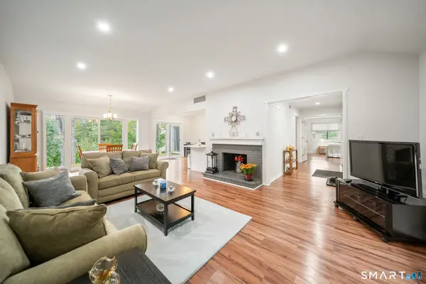 616 Heritage Village #B, Southbury, CT 06488