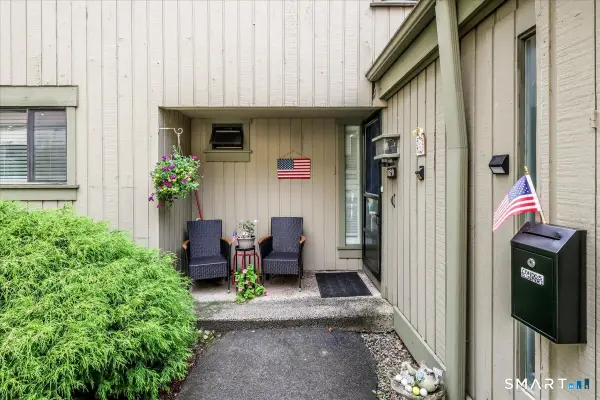 162 Heritage Village #D, Southbury, CT 06488