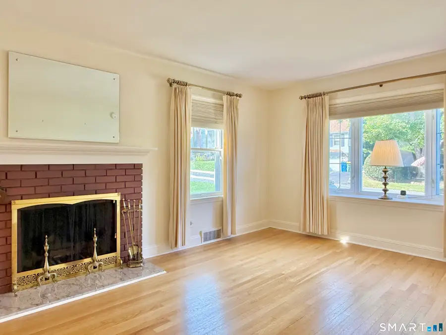 16 Aron Avenue, Waterbury, CT 06708 - #3