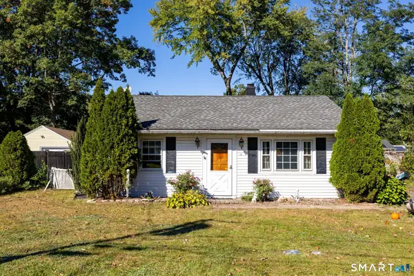 16 Walnut Circle, Windsor Locks, CT 06096