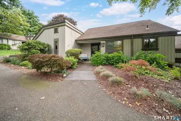 633 Heritage Village #A, Southbury, CT 06488