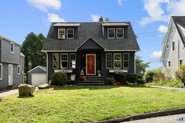 71 School Street, Fairfield, CT 06824