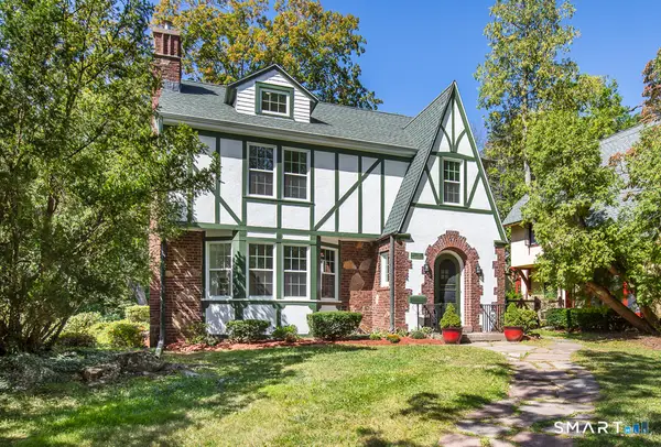 10 Vista Terrace, New Haven, CT 06515