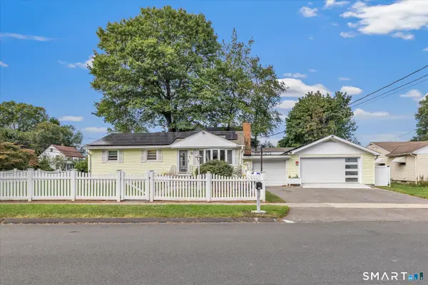 10 Nichols Terrace, Stratford, CT 06614