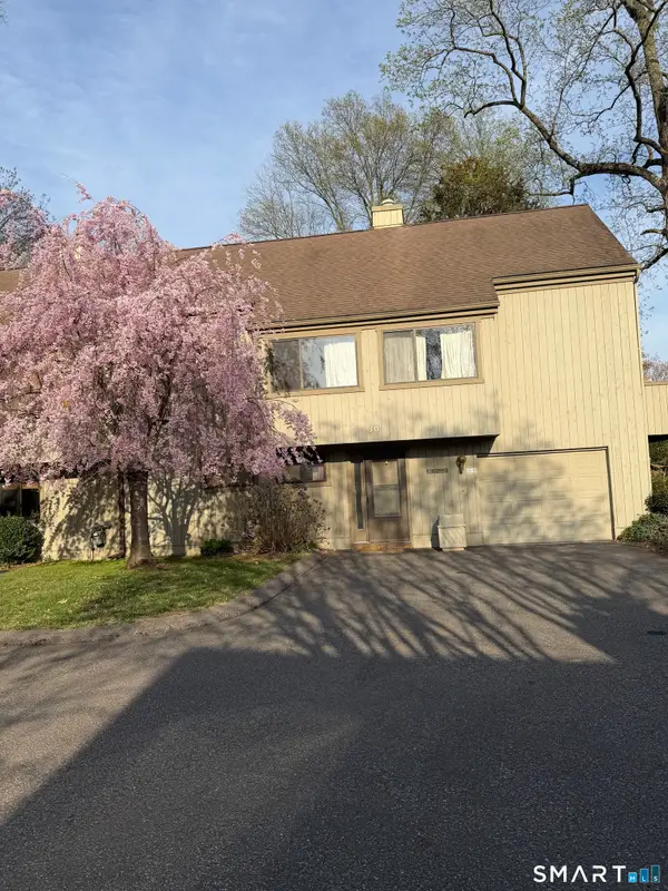 55 Blackhawk Lane #B, Stratford, CT 06614