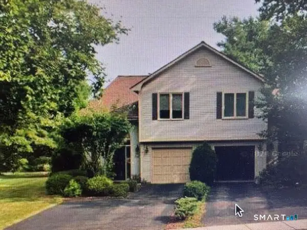 18 Apple Hill #18, Newington, CT 06111