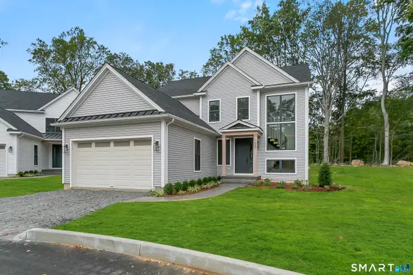 90 Oronoque Hills Road, Stratford, CT 06614