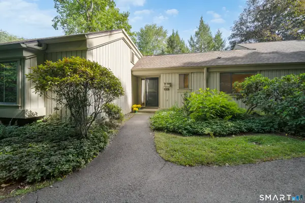 397 Krueger Circle #A, Southbury, CT 06488
