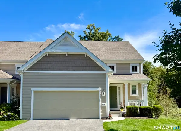 1073 Augusta Drive #1073, Oxford, CT 06478