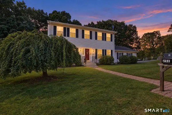 251 Edgemark Acres, Meriden, CT 06451