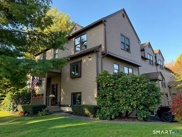 3 Rockview Circle #3, Monroe, CT 06468