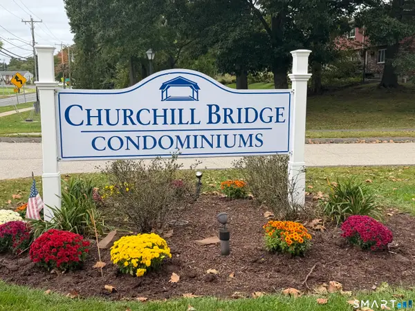 42 Churchill Drive #42, Newington, CT 06111