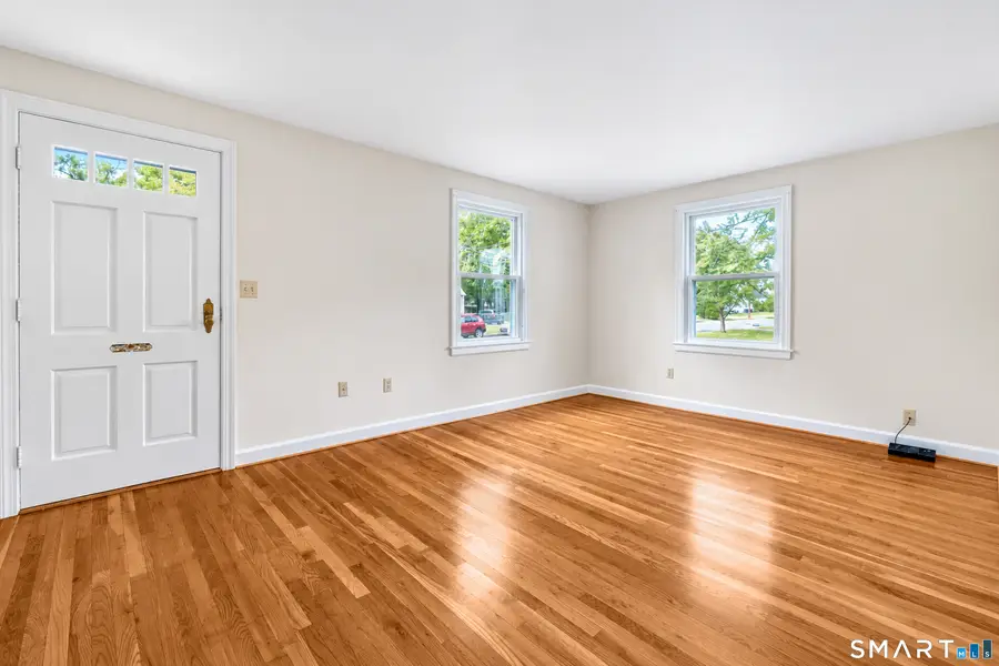 21 Monroe Street, North Haven, CT 06473 - #3