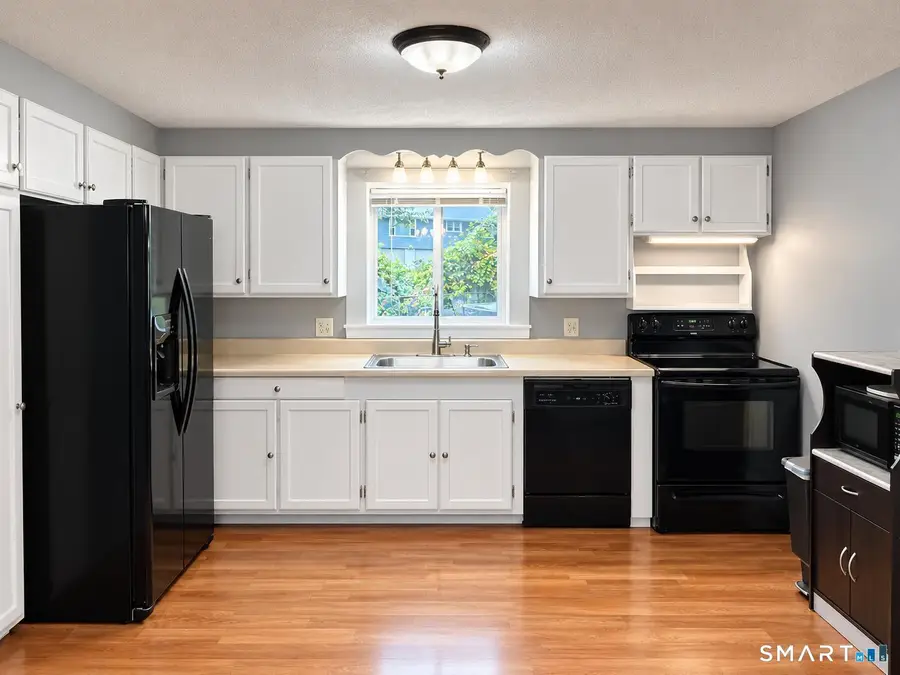 24 Avon Street, Enfield, CT 06082 - #3