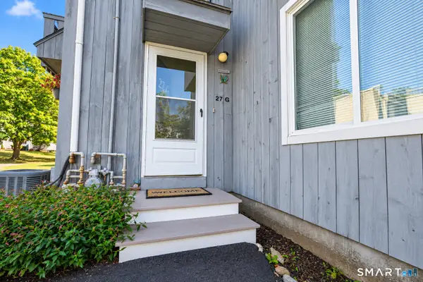 27 Redwood Drive #G, East Haven, CT 06513