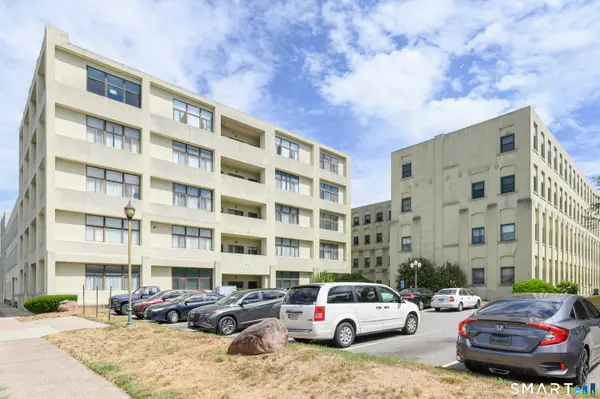 427 Judd Square #427, Wallingford, CT 06492