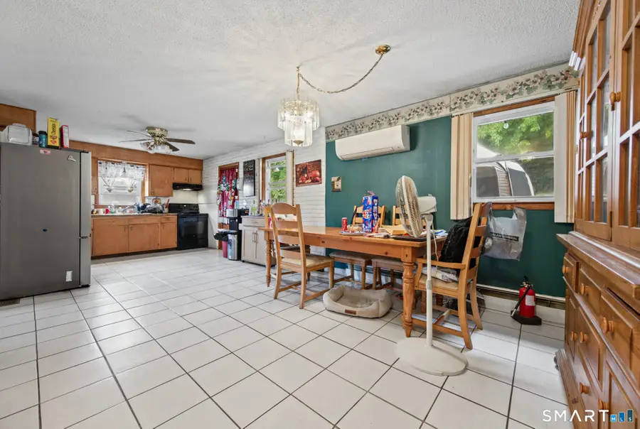 220 New Haven Avenue, Waterbury, CT 06708 - #3