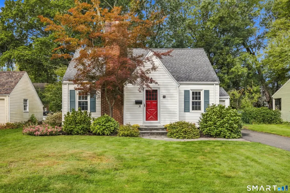 11 Farnham Road, West Hartford, CT 06119 - #1