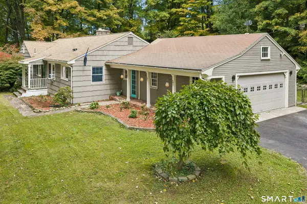 27 Hattertown Road, Newtown, CT 06470