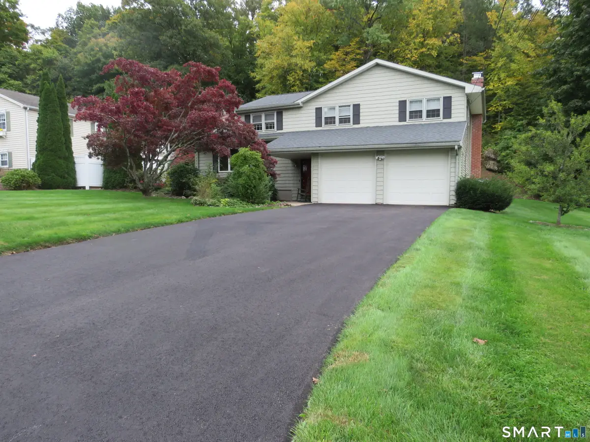 11 Franklin Circle, Newington, CT 06111 - #1
