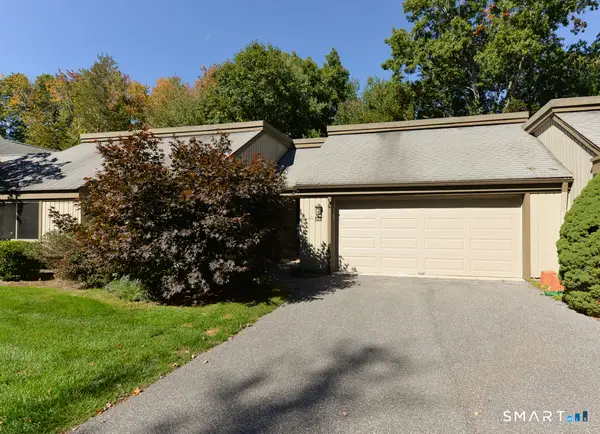 2 Heritage Crest #C, Southbury, CT 06488
