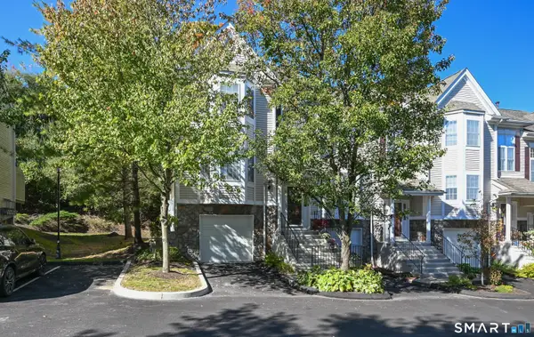 1801 Larson Drive #1801, Danbury, CT 06810