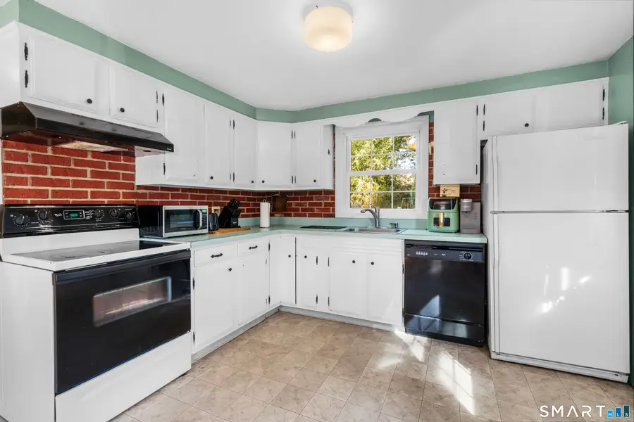 26 Scarborough Road, Windsor, CT 06095 - #2
