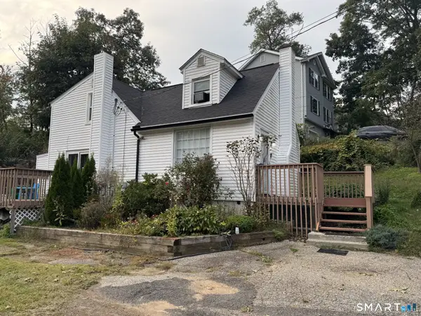 51 Oronoque Trail, Shelton, CT 06484