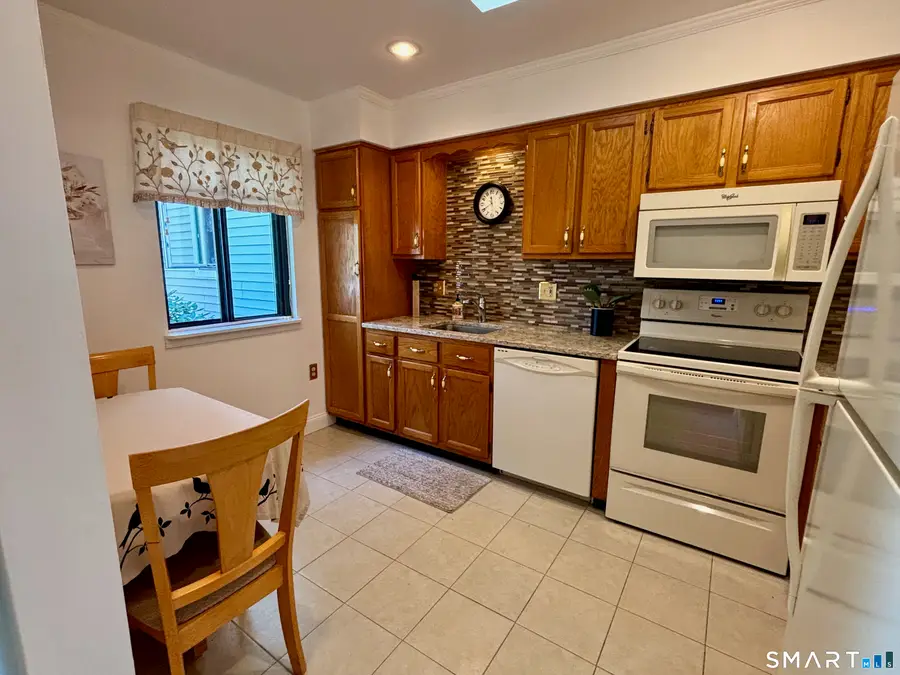35 Nutmeg Road #B5, Middlebury, CT 06762 - #3