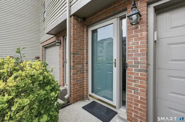 86 Metacomet Drive #86, Meriden, CT 06450