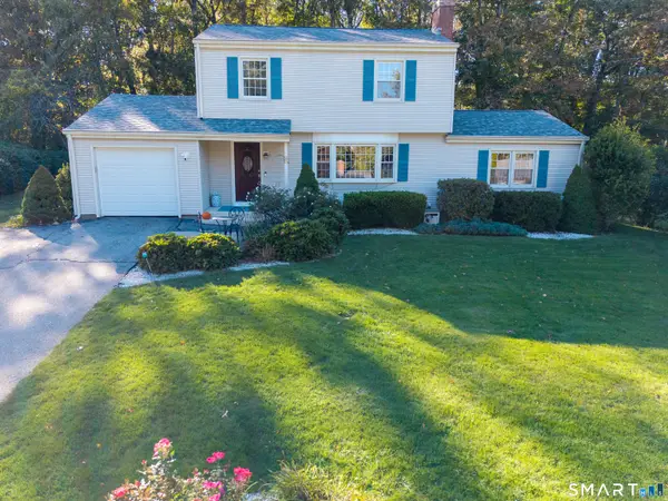 23 Oakwood Drive, Ledyard, CT 06335