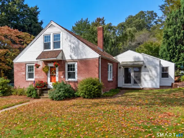 45 Lathrop Road, Waterford, CT 06375