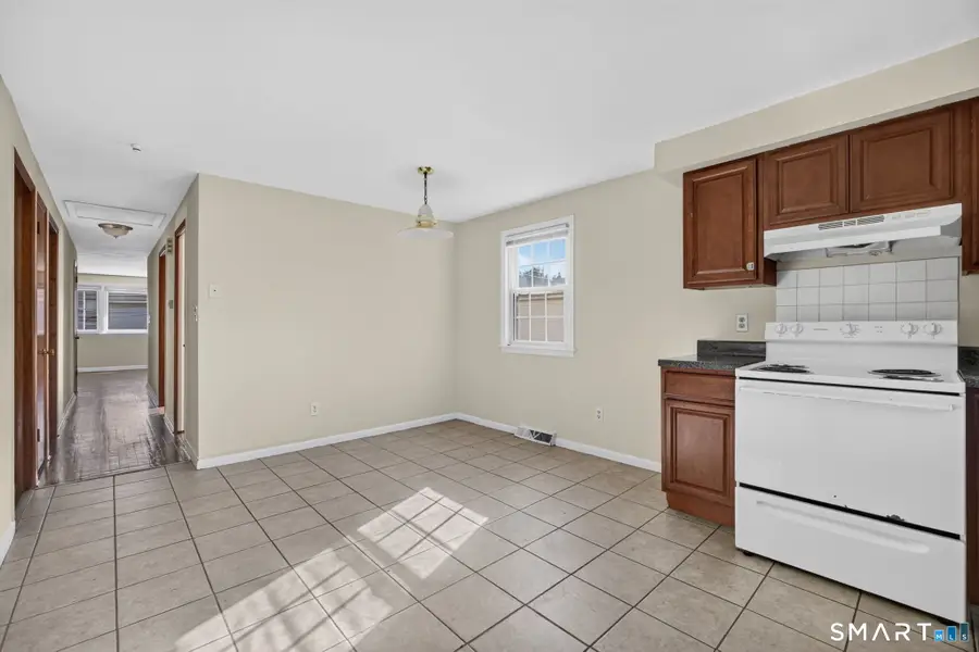 27 Manila Avenue, Woodbridge, CT 06525 - #3
