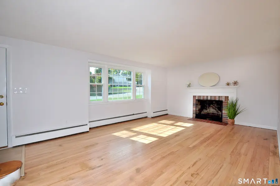 8 Peppercorn Lane, East Granby, CT 06026 - #3