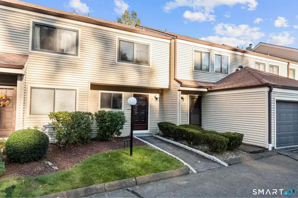 33 Deer Run #33, Bethel, CT 06801