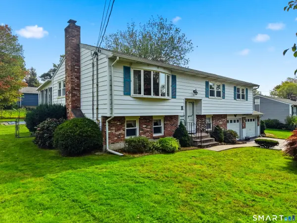27 Homesteader Lane, West Haven, CT 06516