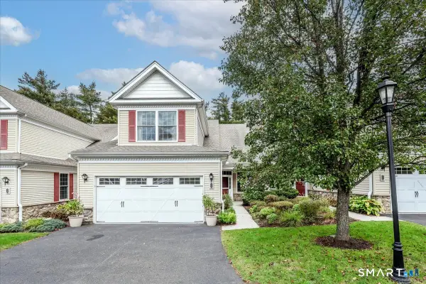 28 Watkins Drive #28, Newtown, CT 06482