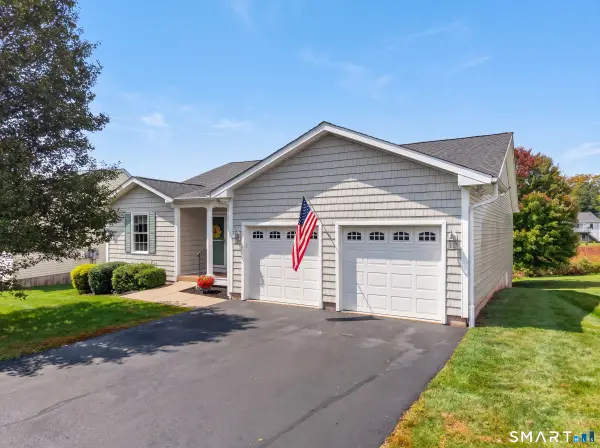 38 Autumn Lane #38, Middletown, CT 06457
