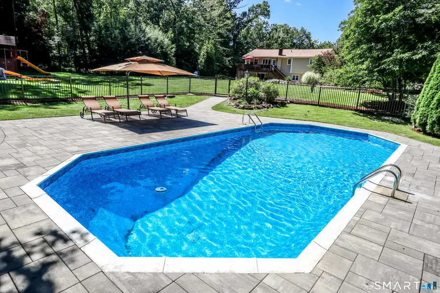 31 Deer Run Road, Brookfield, CT 06804 - #3