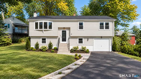 5-A Circle Drive, East Haven, CT 06512