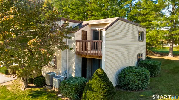 412 Twin Circle Drive #412, South Windsor, CT 06074