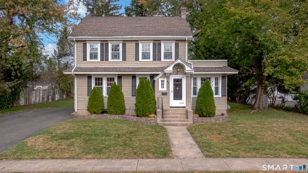 24 Giddings Avenue, Windsor, CT 06095