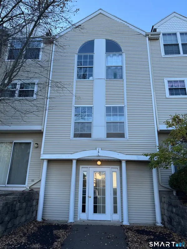 2390 State Street #2L, Hamden, CT 06517