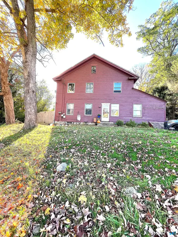 1 Pole Bridge Road, Newtown, CT 06482