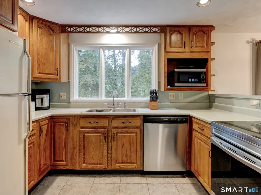 16 Windham Road, Enfield, CT 06082 - #3