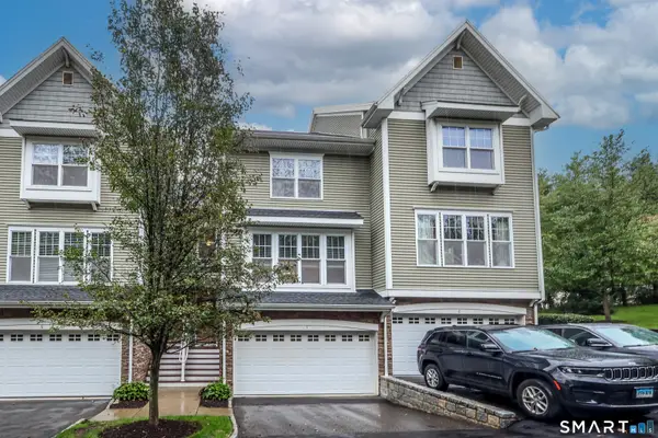 7 Lawrence Avenue #7, Danbury, CT 06810