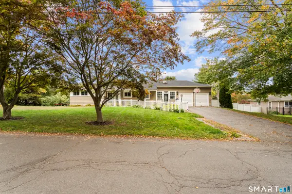 5 Arden Road, Trumbull, CT 06611