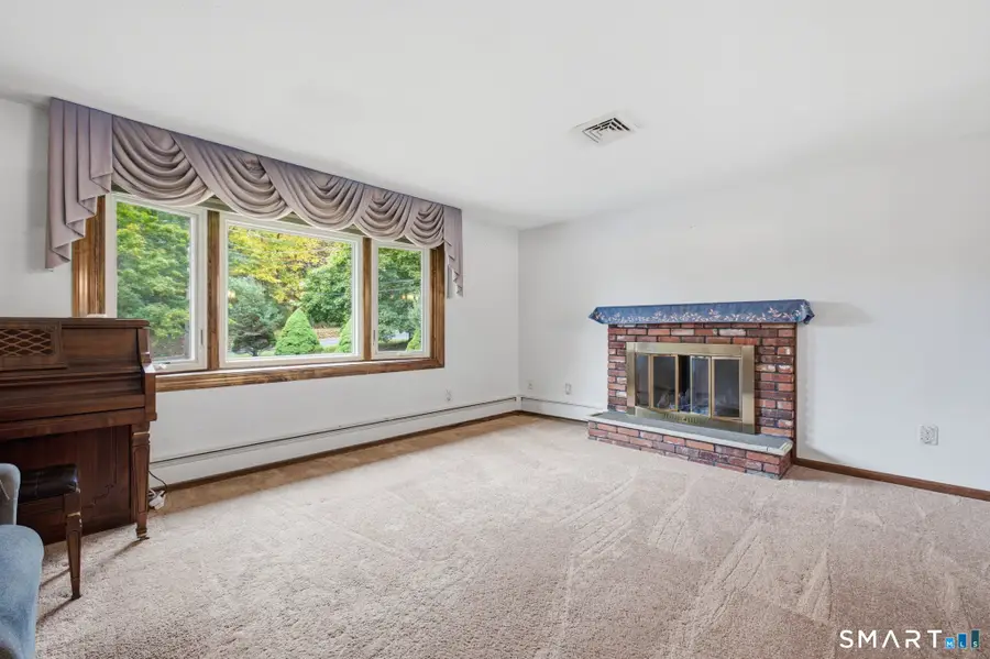 4 Stowe Street, Middlefield, CT 06455 - #2